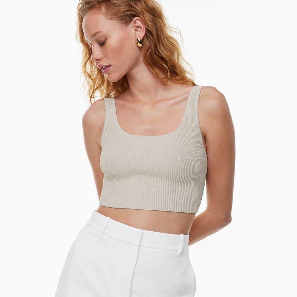 Aritzia babaton sculpt knit squareneck cropped tank, size L in matte pearl